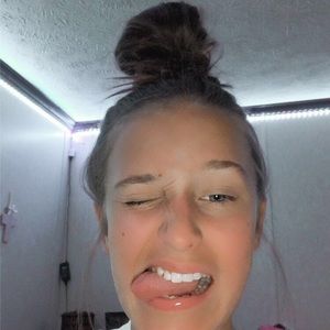 Meet your Posher, Kadence